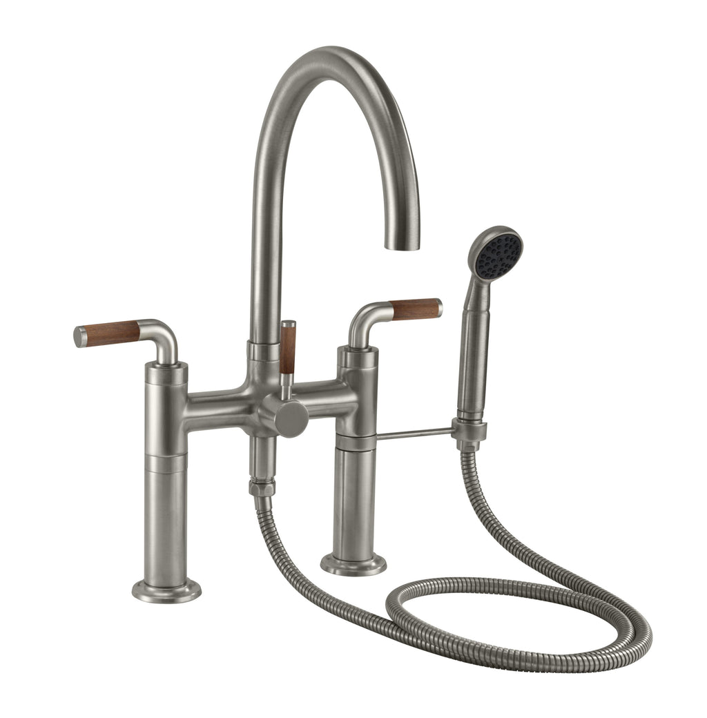 California Faucets Descanso Industrial Llenador de Tina de Montaje en Cubierta - Pico en Arco