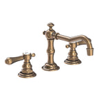 Newport Brass Chesterfield 1030 — vista de producto — Latón Antiguo