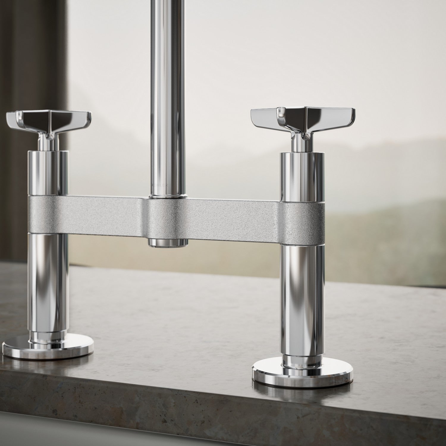 Kohler Billet — Mezcladora de Cocina tipo Puente Alto con Rociador Lateral y Manijas de Cruz — Ambientación 5