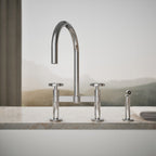 Kohler Billet — Mezcladora de Cocina tipo Puente Alto con Rociador Lateral y Manijas Redondas — Ambientación 1