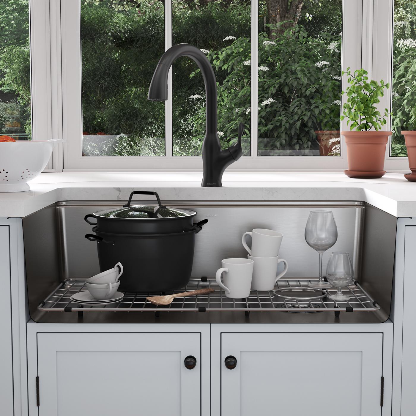 Elkay Tarja Crosstown® Workstation Acero Inoxidable 33" x 22" x 9" 1 Orificio de Un Tazón de Doble Montaje — ambiente de cocina