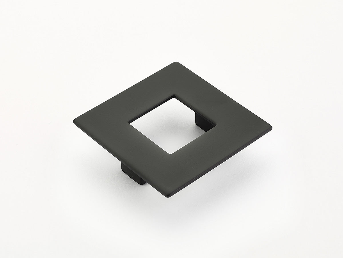 Schaub Jaladera Finestrino Plana Cuadrada, 2-1/2" cc — Negro Mate