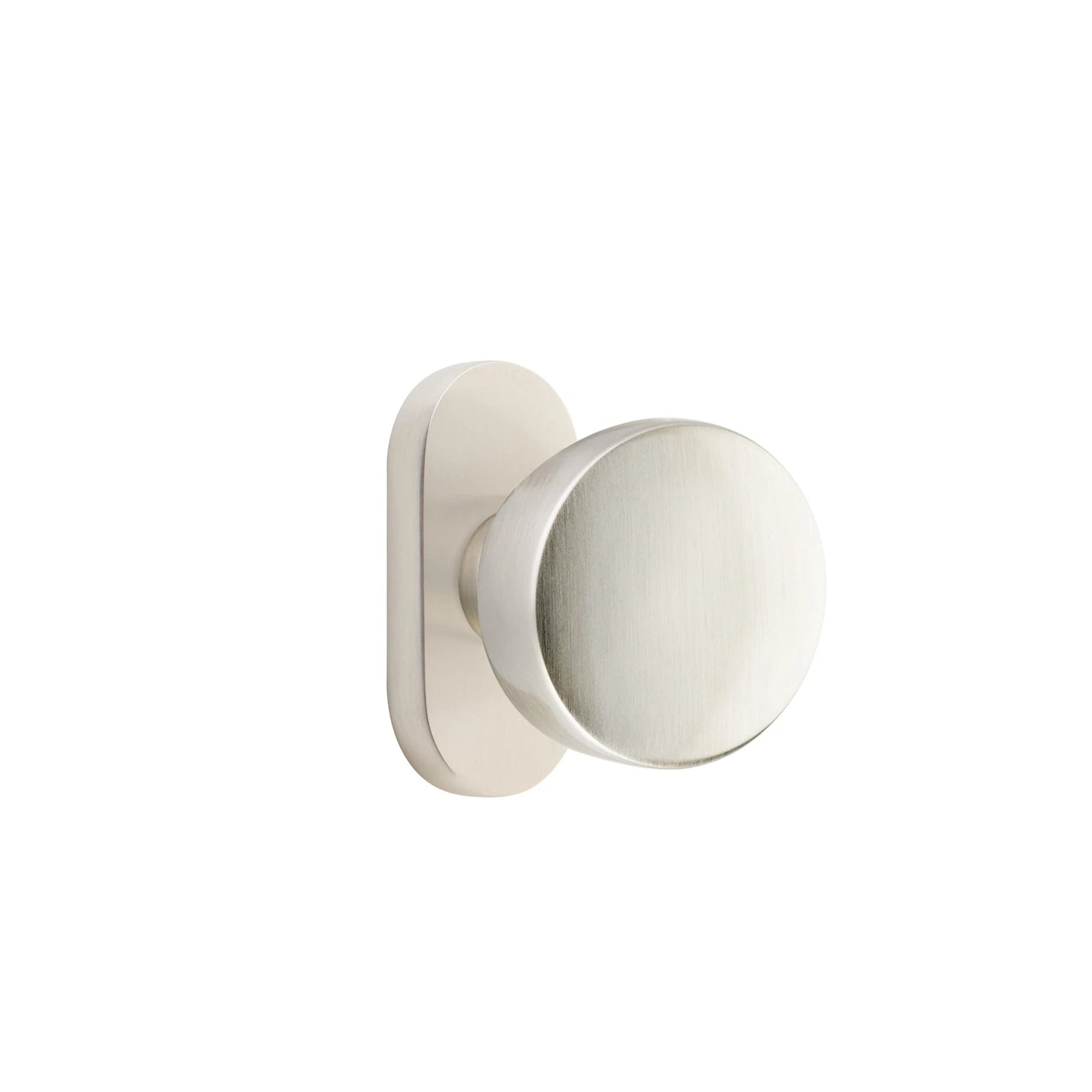 Níquel Satinado · 1-1/2" x3" Oval Rosette