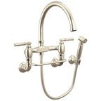 Brizo Faircroft Mezcladora Puente de Pared — Surtidor en Arco con Rociador Lateral — Níquel Pulido — Manija Coin Edge