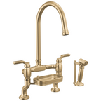 Brizo Faircroft Mezcladora Puente de Cubierta — Surtidor en Arco con Rociador Lateral — Oro Luxe — Manija Industrial