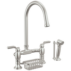 Brizo Faircroft Mezcladora Puente de Cubierta — Surtidor en Arco con Rociador Lateral — Acero Inoxidable — Manija Industrial