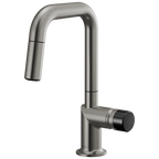 Brizo Odin Mezcladora Prep Extraíble — Surtidor Cuadrado — Acero Luxe — Perilla con Cristal Negro