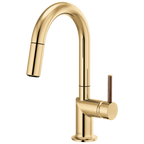 Brizo Odin Mezcladora Prep Extraíble — Surtidor en Arco — Oro Pulido — Manija de Madera