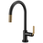 Brizo Litze Mezcladora Extraíble SmartTouch® — Surtidor en Arco, Manija Industrial — Negro Mate/Oro Luxe
