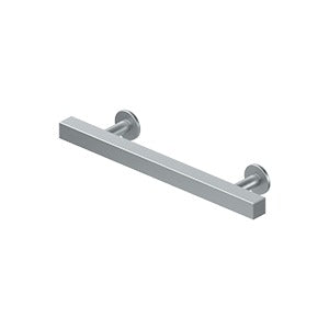 Deltana Jaladera Contemporánea para Gabinete 4" — Cromo Satinado