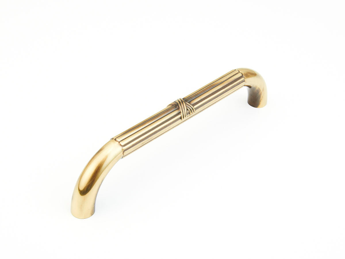 Schaub Jaladera para Electrodoméstico Versailles Polish, 10" cc — Estándar
