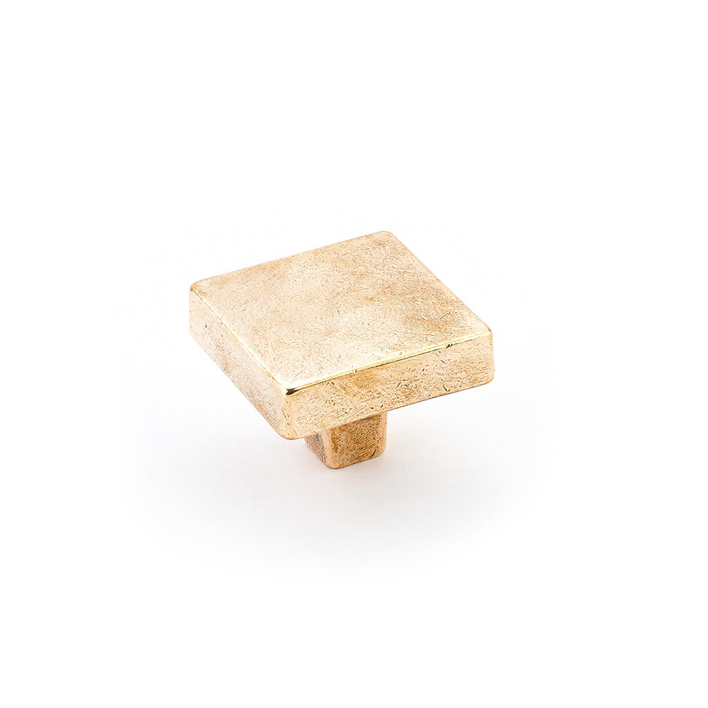 Schaub Perilla Vinci Large Cuadrada, 1-3/4" diám. — Bronce Natural