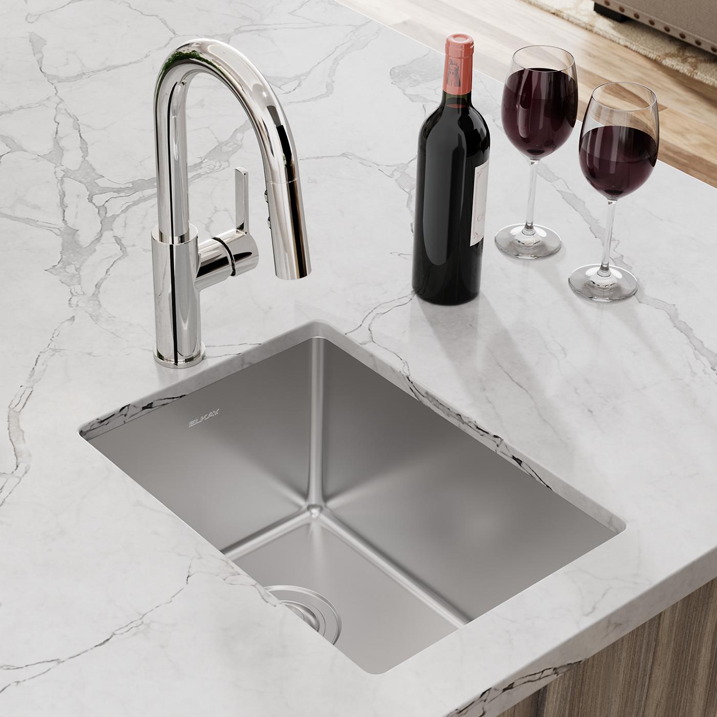 Elkay Tarja Crosstown® Calibre 18 Acero Inoxidable 13-1/2" x 18-1/2" x 9" de Un Tazón Bajo Cubierta Bar (Kit con Llave y Drenaje) — ambiente de cocina