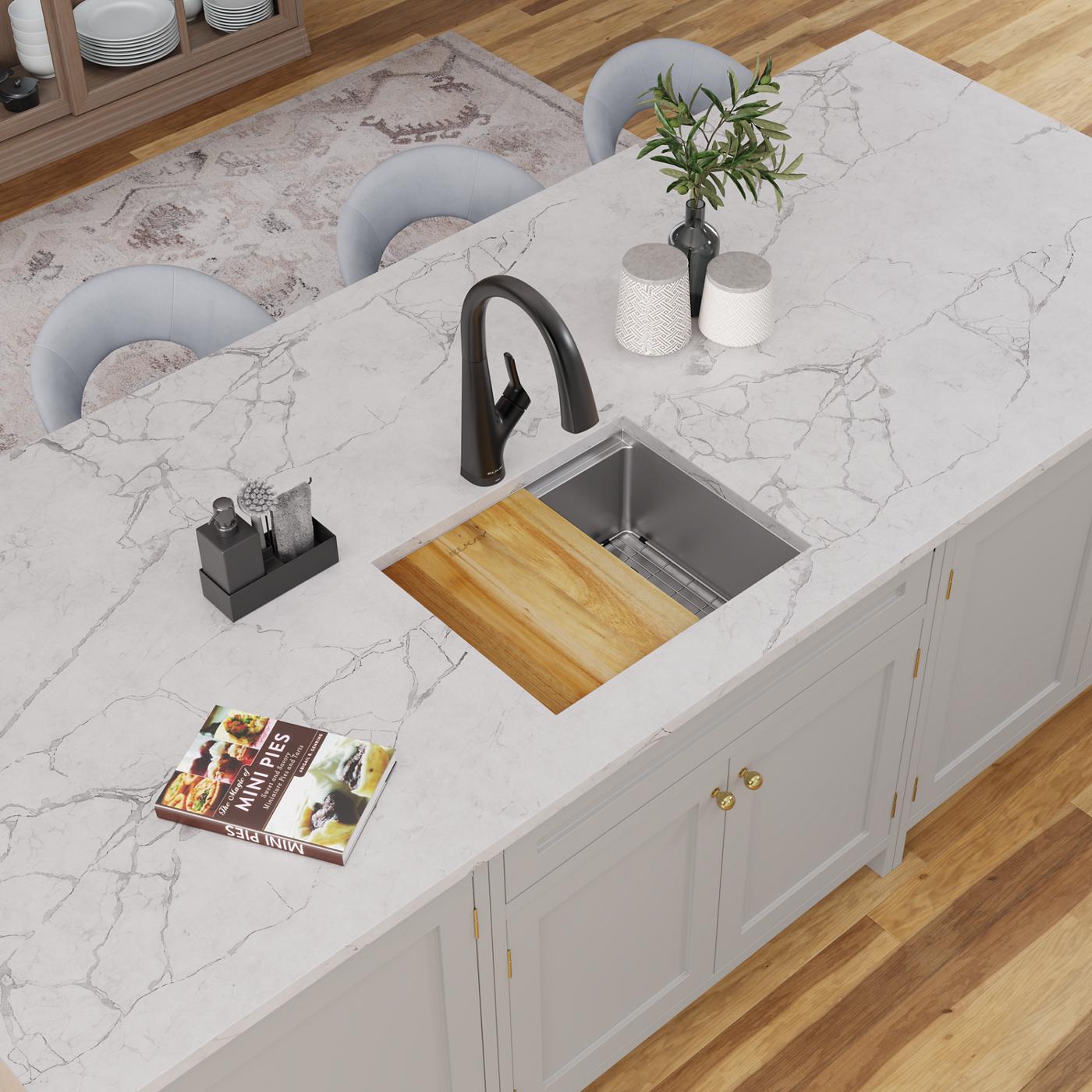 Elkay Tarja Crosstown® Calibre 18 Workstation Acero Inoxidable 22-1/2" x 18-1/2" x 8-3/4" de Un Tazón Bajo Cubierta (Kit) — ambiente de cocina