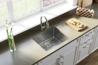 Elkay Tarja Crosstown® Calibre 18 Acero Inoxidable 22-1/2" x 18-1/2" x 9" de Un Tazón Bajo Cubierta (Kit) — ambiente de cocina