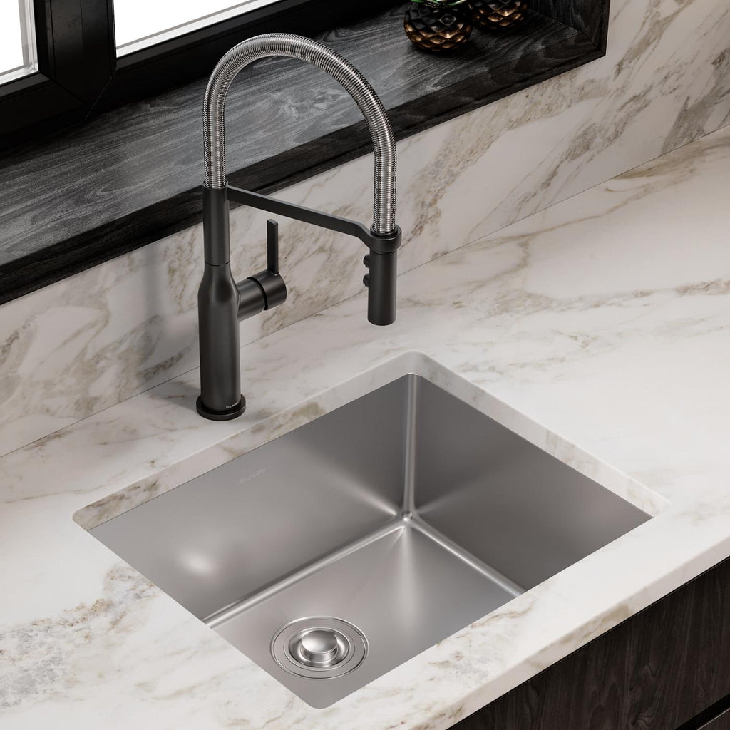 Elkay Tarja Crosstown® Calibre 18 Acero Inoxidable 22-1/2" x 18-1/2" x 9" de Un Tazón Bajo Cubierta — ambiente de cocina