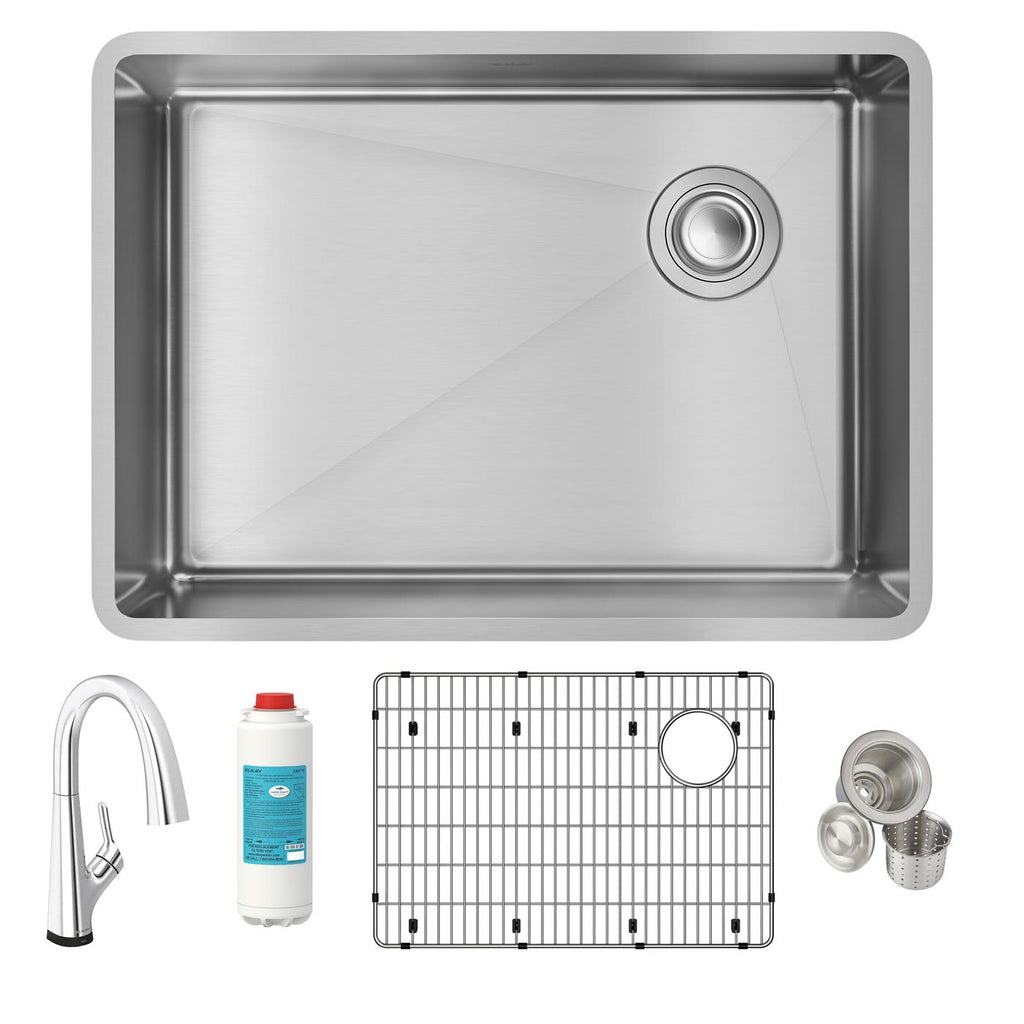 Elkay Tarja Crosstown® Calibre 18 Acero Inoxidable 25-1/2" x 18-1/2" x 9" de Un Tazón Bajo Cubierta (Kit con Llave Filtrada) — ambiente de cocina