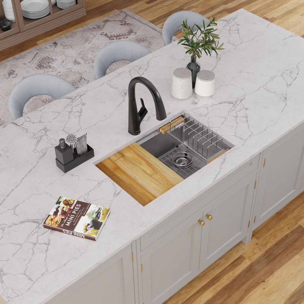 Elkay Tarja Crosstown® Calibre 18 Workstation Acero Inoxidable 28-1/2" x 18-1/2" x 8-1/2" de Un Tazón Bajo Cubierta (Kit) — ambiente de cocina