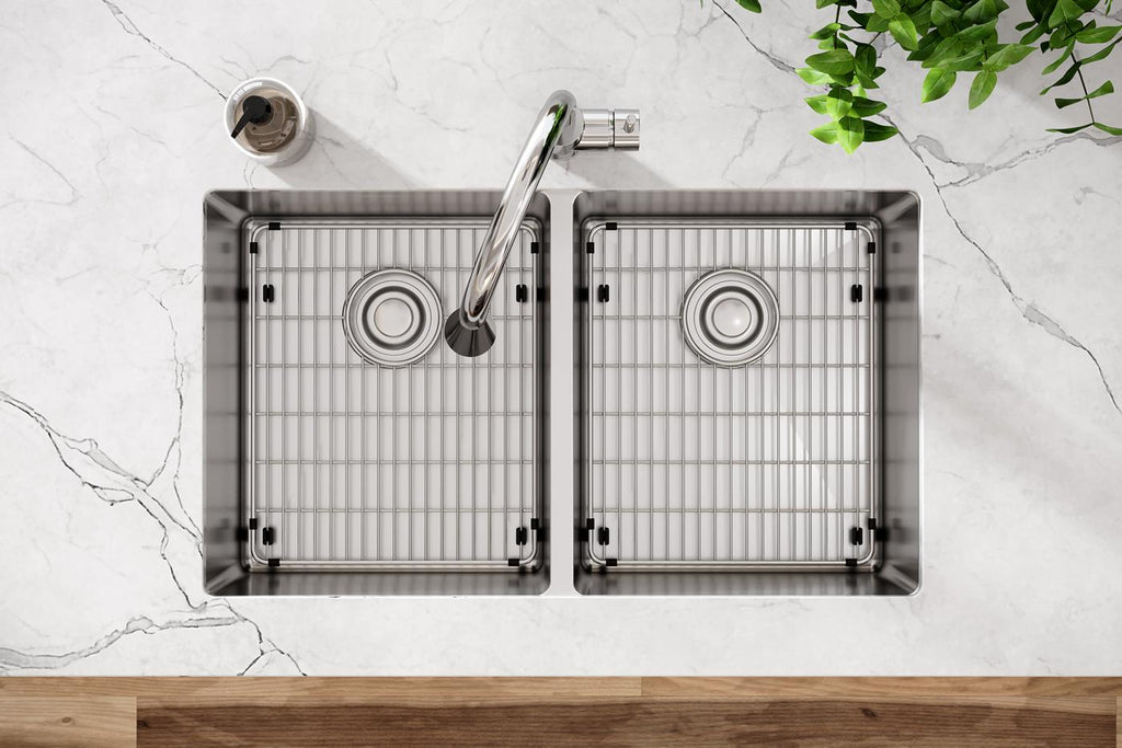 Elkay Tarja Crosstown® Calibre 18 Acero Inoxidable 31-1/2" x 18-1/2" x 9" de Dos Tazones Iguales Bajo Cubierta (Kit) — ambiente de cocina