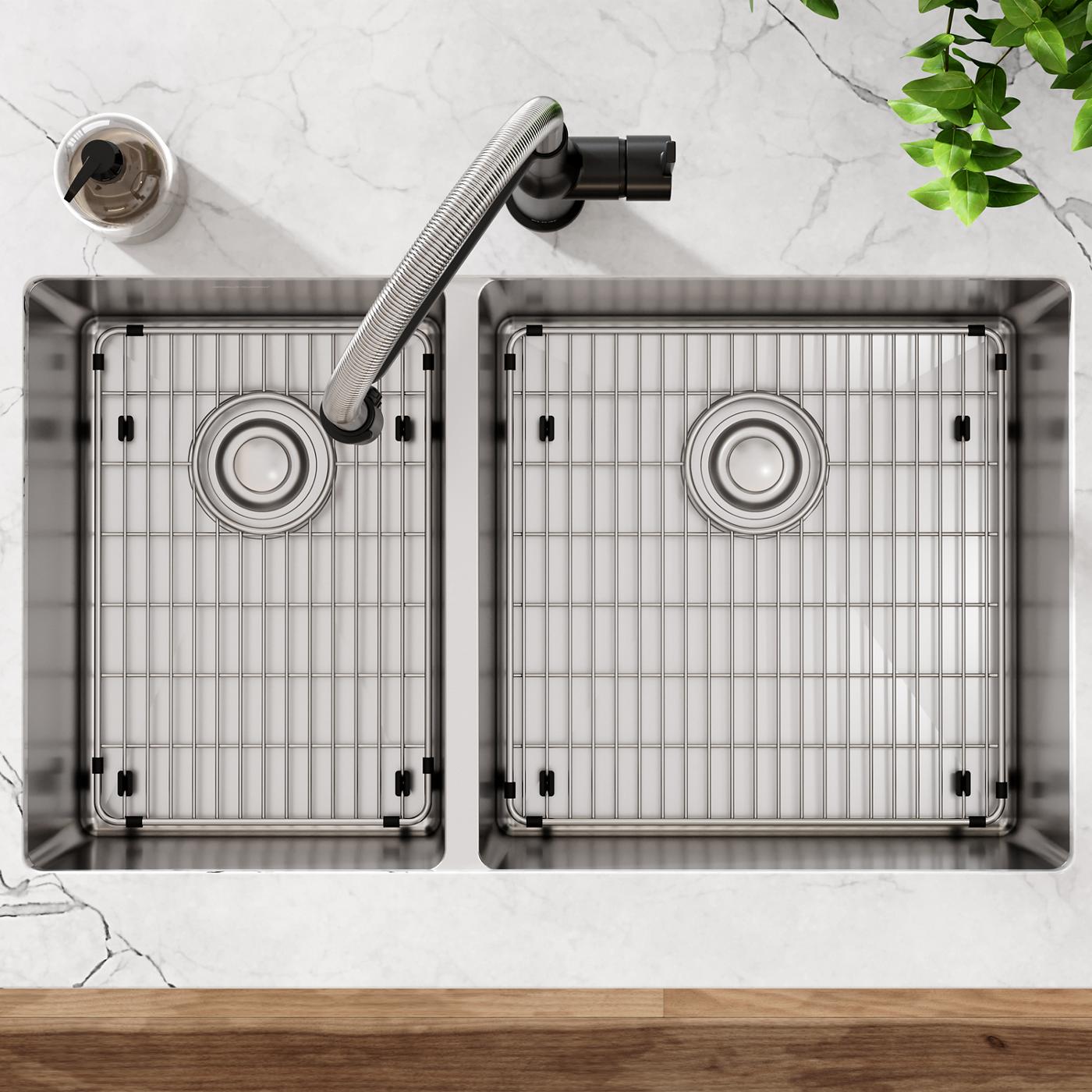 Elkay Tarja Crosstown® Calibre 18 Acero Inoxidable 31-1/2" x 18-1/2" x 9" 40/60 de Dos Tazones Bajo Cubierta (Kit) — ambiente de cocina