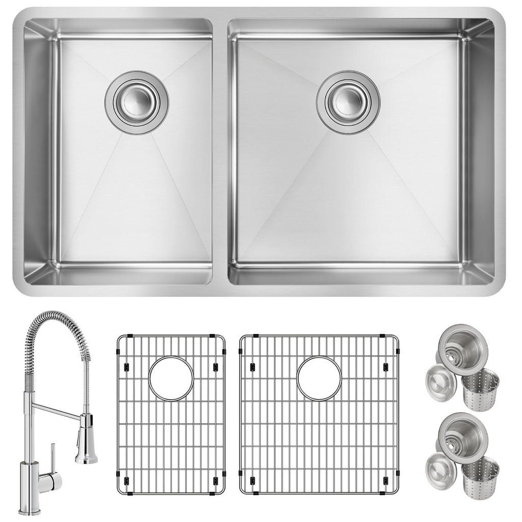 Elkay Tarja Crosstown® Calibre 18 Acero Inoxidable 31-1/2" x 18-1/2" x 9" 40/60 de Dos Tazones Bajo Cubierta (Kit con Llave Rejilla de Fondo y Drenaje) — ambiente de cocina