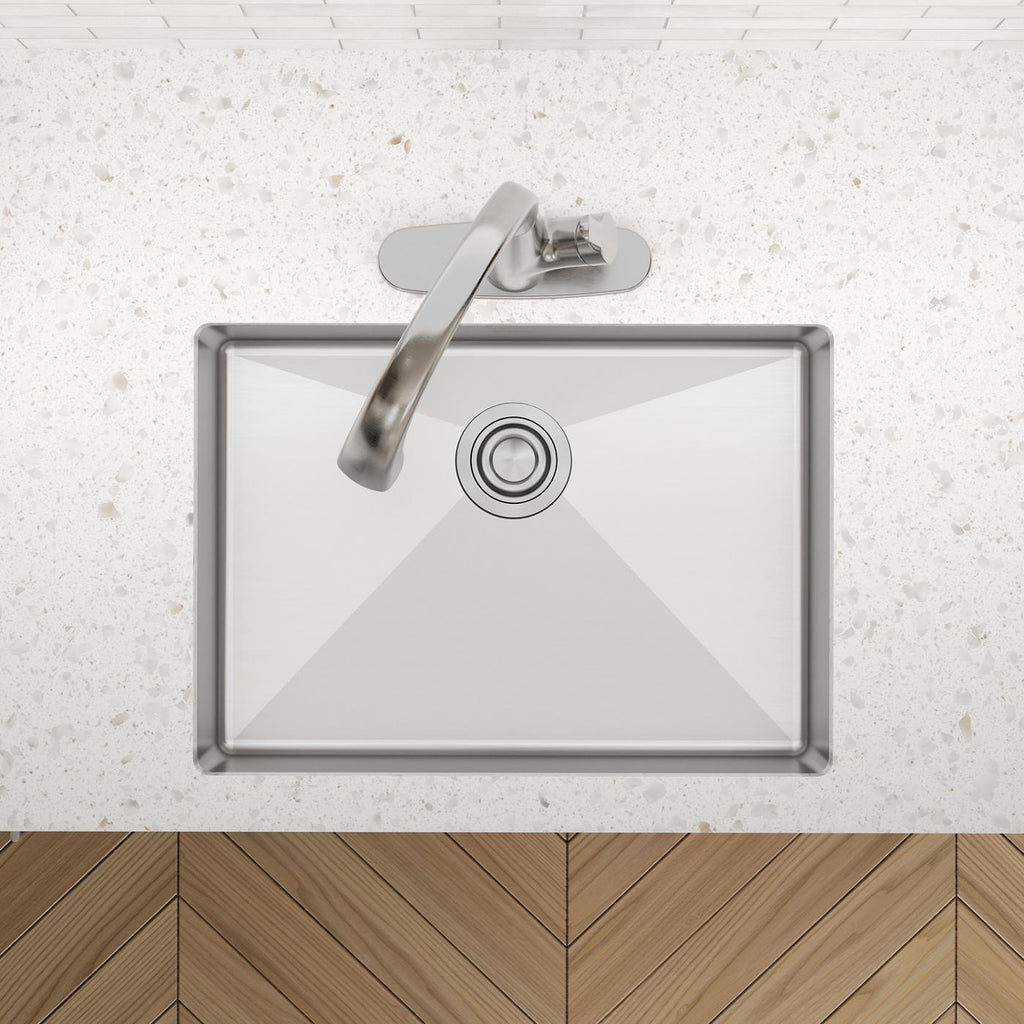 Elkay Tarja Crosstown® Calibre 18 Acero Inoxidable 25-1/2" x 18-1/2" x 5-1/2" de Un Tazón Bajo Cubierta — ambiente de cocina