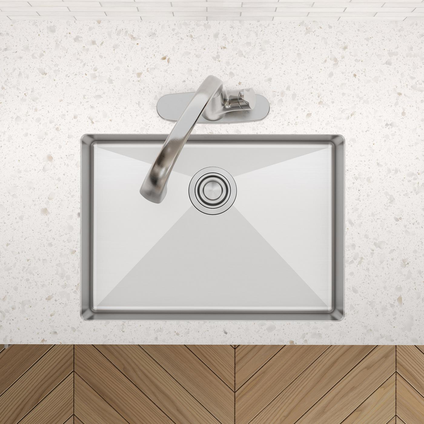 Elkay Tarja Crosstown® Calibre 18 Acero Inoxidable 25-1/2" x 18-1/2" x 5-1/2" de Un Tazón Bajo Cubierta — ambiente de cocina
