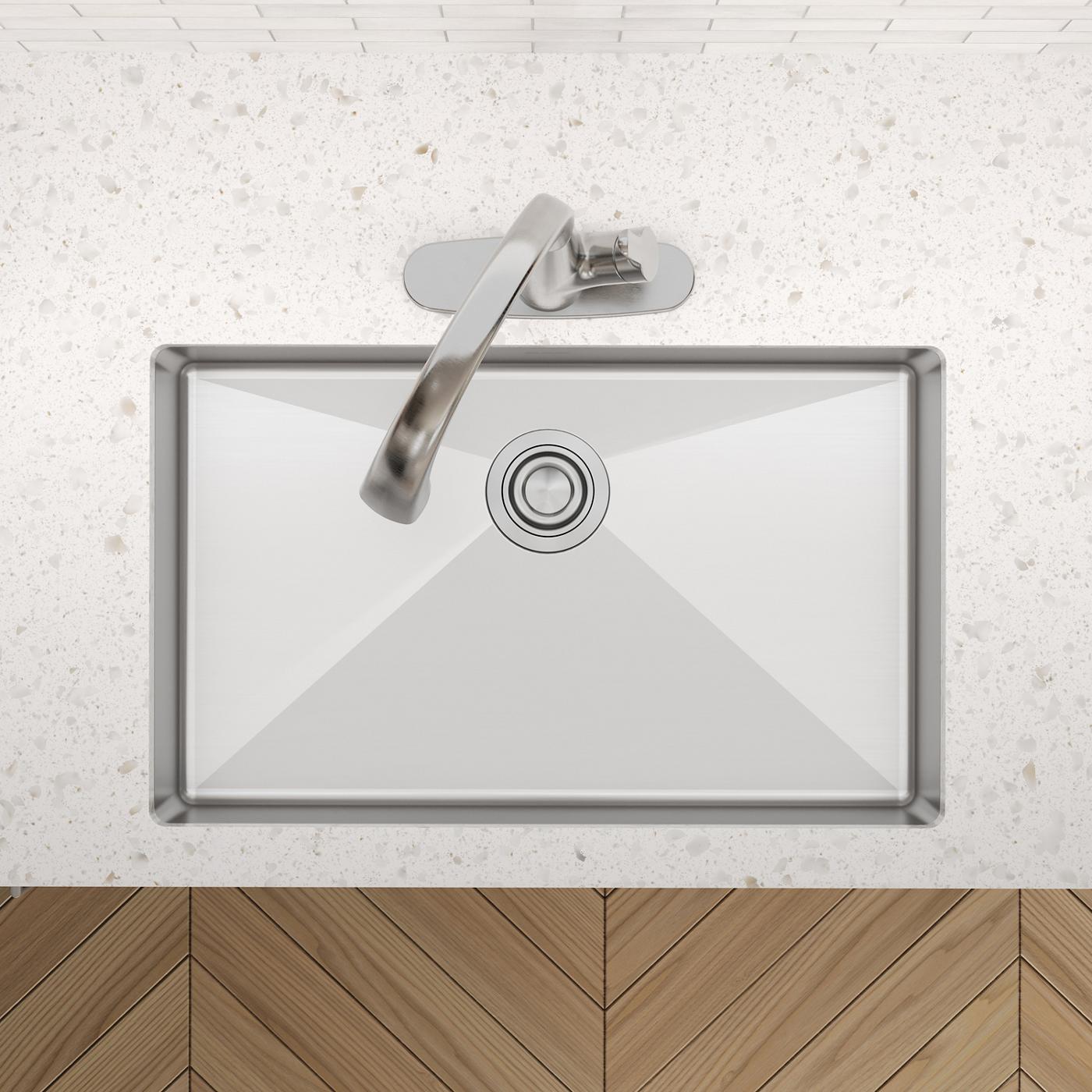 Elkay Tarja Crosstown® Calibre 18 Acero Inoxidable 29-1/2" x 18-1/2" x 5-1/2" de Un Tazón Bajo Cubierta — ambiente de cocina
