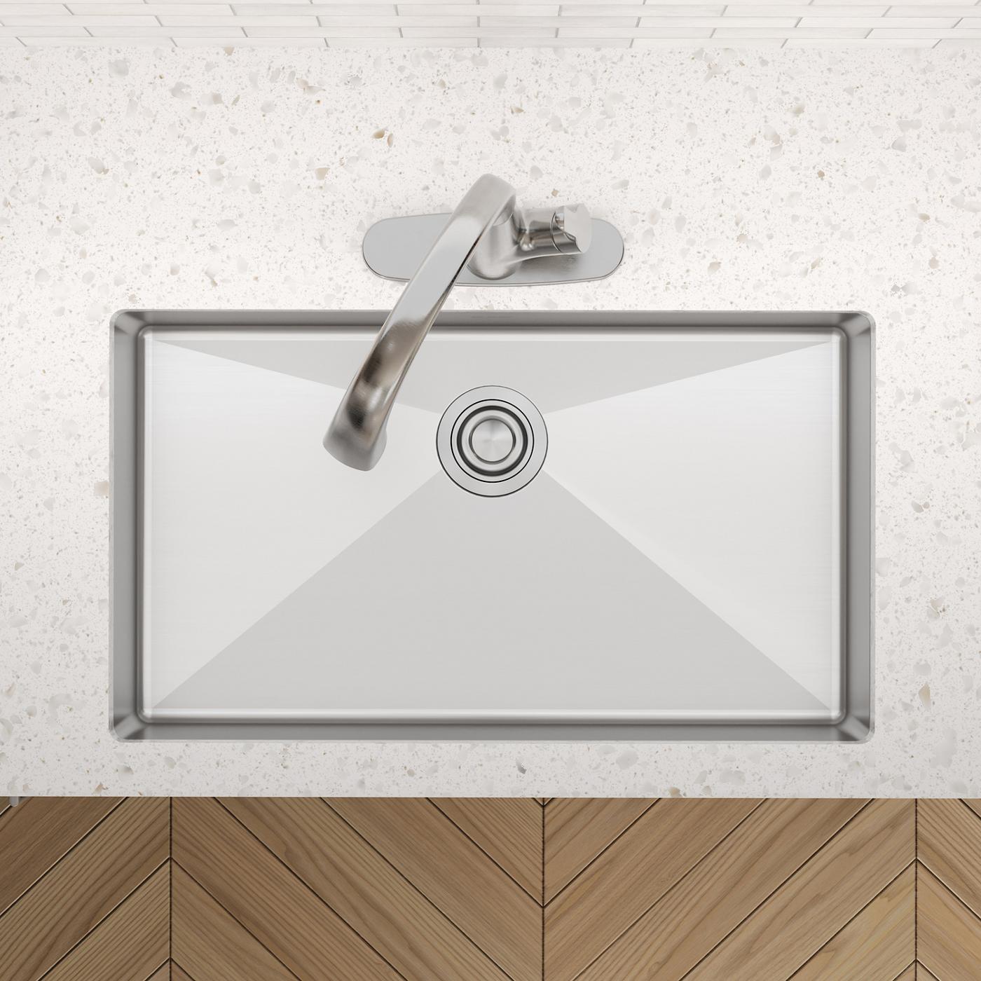 Elkay Tarja Crosstown® Calibre 18 Acero Inoxidable 31-1/2" x 18-1/2" x 5-1/2" de Un Tazón Bajo Cubierta — ambiente de cocina
