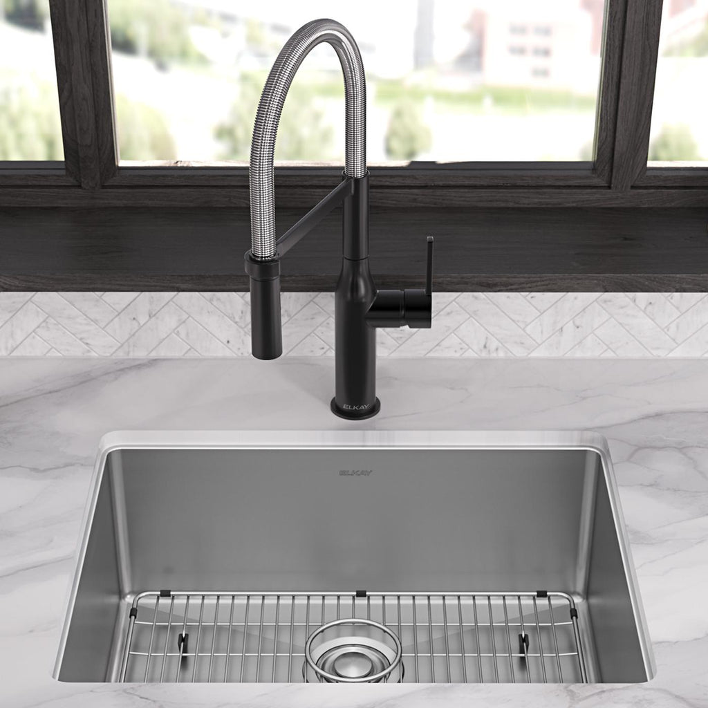 Elkay Tarja Crosstown® Calibre 18 Acero Inoxidable 25" x 22" x 9" de Un Tazón de Doble Montaje (Kit) — ambiente de cocina