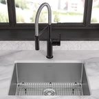Elkay Tarja Crosstown® Calibre 18 Acero Inoxidable 25" x 22" x 9" de Un Tazón de Doble Montaje (Kit) — ambiente de cocina