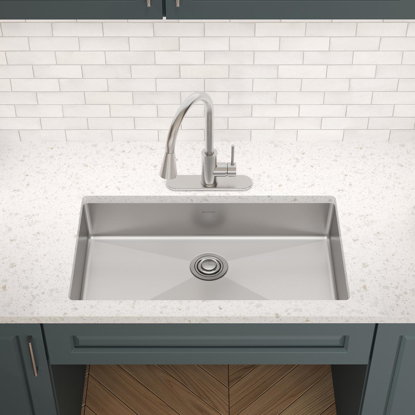 Elkay Tarja Crosstown® Calibre 18 Acero Inoxidable 33" x 22" x 6" de Un Tazón ADA de Doble Montaje — ambiente de cocina