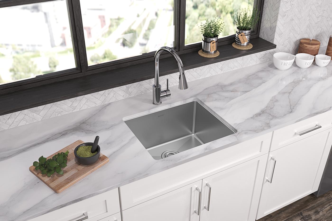 Elkay Tarja Crosstown® Calibre 16 Acero Inoxidable 21-1/2" x 18-1/2" x 10" de Un Tazón Bajo Cubierta — ambiente de cocina
