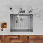 Elkay Tarja Crosstown® Calibre 16 Acero Inoxidable 23-1/2" x 18-1/4" x 10" de Un Tazón Bajo Cubierta (Kit con Llave Filtrada para Bebidas) — ambiente de cocina