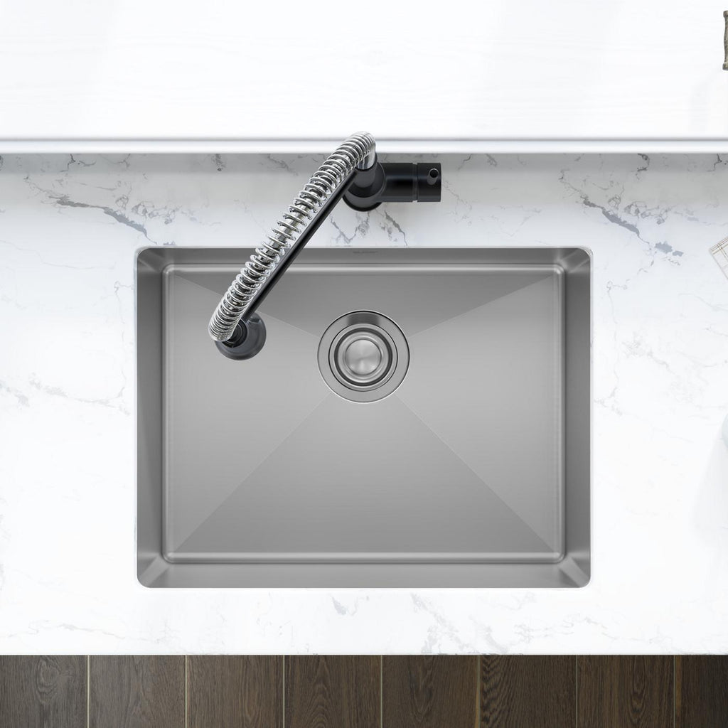 Elkay Tarja Crosstown® Calibre 16 Acero Inoxidable 23-1/2" x 18-1/4" x 8" de Un Tazón Bajo Cubierta — ambiente de cocina