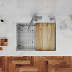 Elkay Tarja Crosstown® Calibre 16 Workstation Acero Inoxidable 25-1/2" x 18-1/2" x 9" de Un Tazón Bajo Cubierta (Kit con Llave Filtrada para Bebidas) — ambiente de cocina