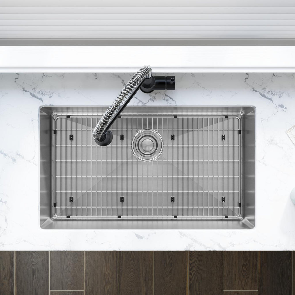 Elkay Tarja Crosstown® Calibre 16 Acero Inoxidable 30-1/2" x 18-1/2" x 8" de Un Tazón Bajo Cubierta (Kit) — ambiente de cocina