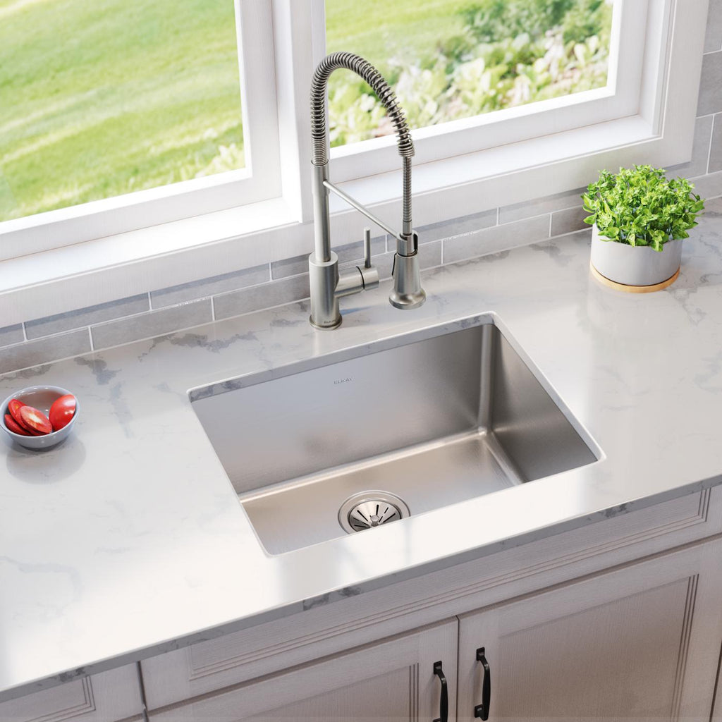 Elkay Tarja Lustertone Iconix® Calibre 18 Acero Inoxidable 23-1/2" x 18-1/4" x 9" de Un Tazón Bajo Cubierta — ambiente de cocina