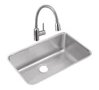 Elkay Tarja Lustertone® Classic Acero Inoxidable 30-1/2" x 18-1/2" x 10" de Un Tazón Bajo Cubierta — ambiente de cocina