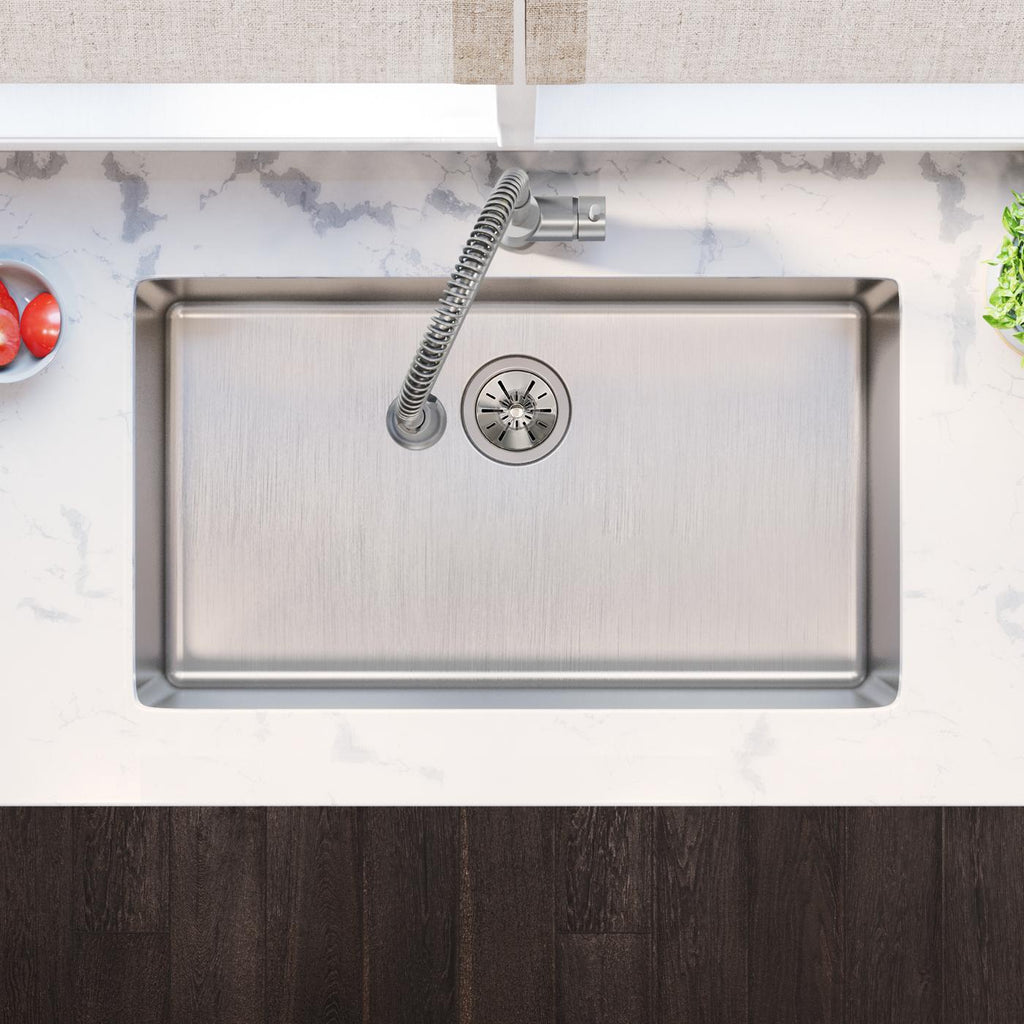 Elkay Tarja Lustertone Iconix® Calibre 18 Acero Inoxidable 32-1/2 x 19-1/2" x 9" de Un Tazón Bajo Cubierta — ambiente de cocina
