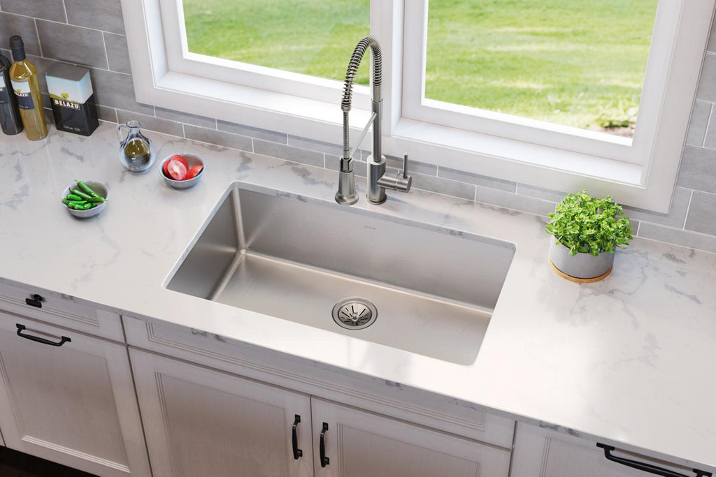 Elkay Tarja Lustertone Iconix® Calibre 18 Acero Inoxidable 32-1/2 x 19-1/2" x 9" de Un Tazón Bajo Cubierta — ambiente de cocina