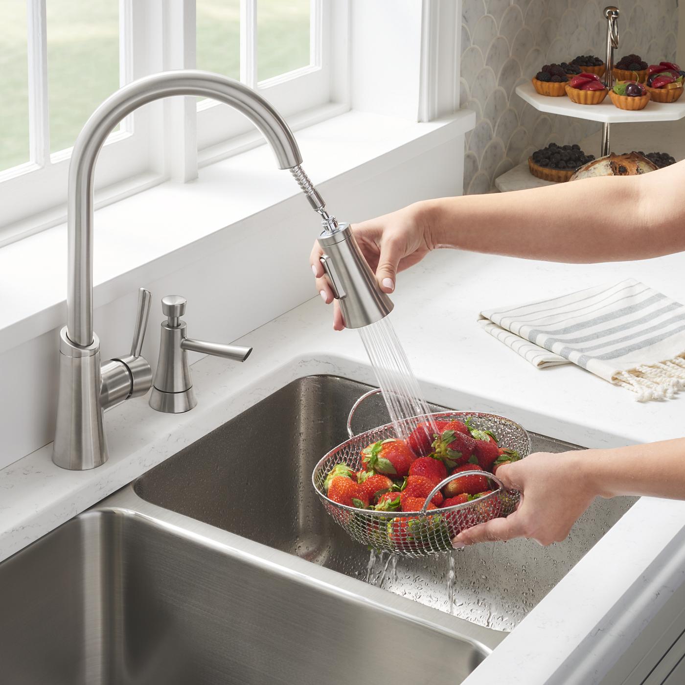 Elkay Tarja Lustertone® Classic Acero Inoxidable 30-3/4" x 18-1/2" x 10" de Dos Tazones Bajo Cubierta with Perfect Drain® — vista de producto