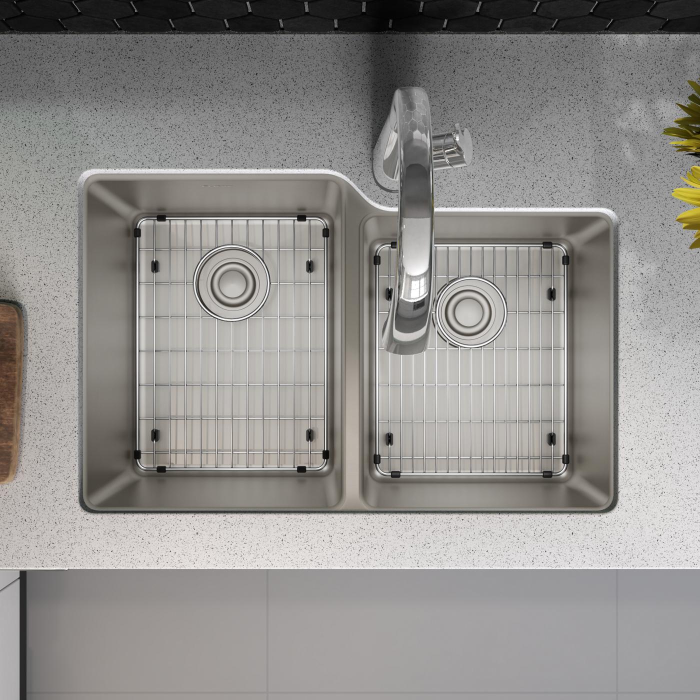 Elkay Tarja Lustertone Iconix® Calibre 18 Acero Inoxidable 31-1/4" x 20-1/2" x 9" Offset 60/40 Bowl Bajo Cubierta (Kit) w/Filter Faucet — ambiente de cocina