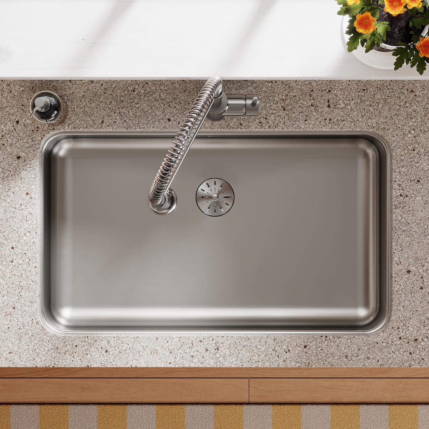 Elkay Tarja Lustertone® Classic Acero Inoxidable 30-1/2" x 18-1/2" x 5-3/8" de Un Tazón Bajo Cubierta ADA con Perfect Drain® — ambiente de cocina