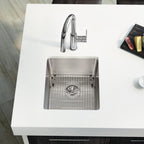 Elkay Tarja Lustertone Iconix® Calibre 16 Acero Inoxidable 16" x 18-1/2" x 8" de Un Tazón Bajo Cubierta (Kit) with Perfect Drain® — ambiente de cocina