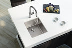 Elkay Tarja Lustertone Iconix® Calibre 16 Acero Inoxidable 16" x 18-1/2" x 8" de Un Tazón Bajo Cubierta with Perfect Drain® — ambiente de cocina