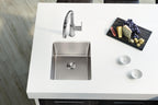 Elkay Tarja Lustertone Iconix® Calibre 16 Acero Inoxidable 16" x 18-1/2" x 8" de Un Tazón Bajo Cubierta with Perfect Drain® — ambiente de cocina