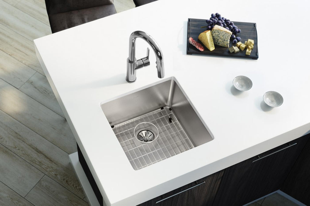 Elkay Tarja Lustertone Iconix® Calibre 16 Acero Inoxidable 18-1/2" x 18-1/2" x 9" de Un Tazón Bajo Cubierta (Kit) with Perfect Drain® — ambiente de cocina