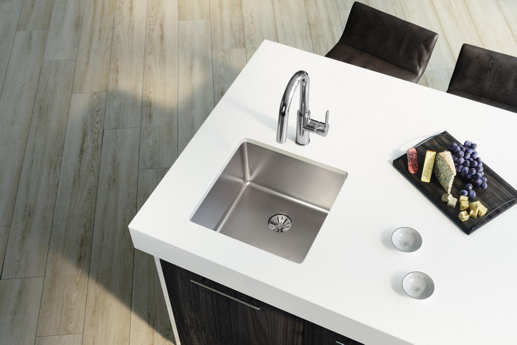 Elkay Tarja Lustertone Iconix® Calibre 16 Acero Inoxidable 18-1/2" x 18-1/2" x 9" de Un Tazón Bajo Cubierta with Perfect Drain® — ambiente de cocina
