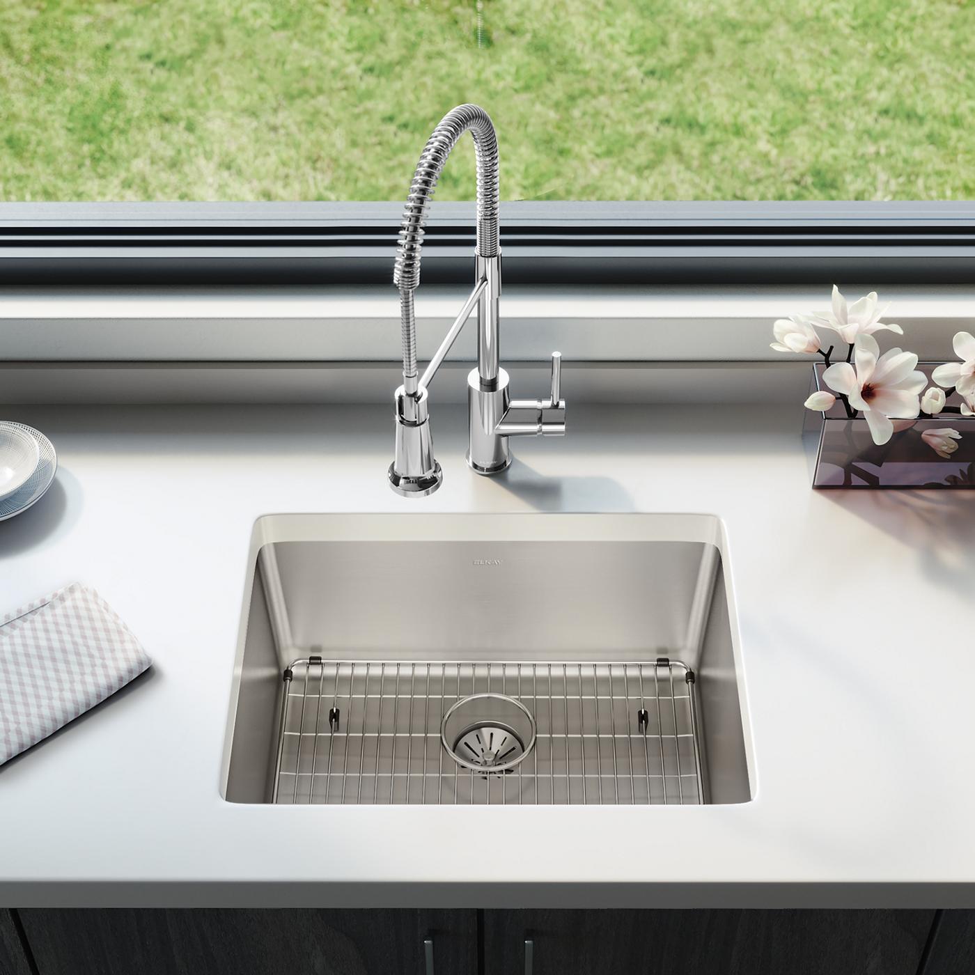Elkay Tarja Lustertone Iconix® Calibre 16 Acero Inoxidable 23-1/2" x 18-1/4" x 9" de Un Tazón Bajo Cubierta (Kit) with Perfect Drain® — ambiente de cocina